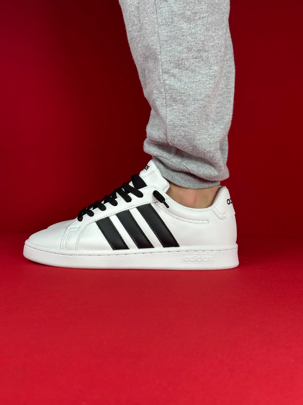 Adidas Grand Court (BRANCO PRETO)