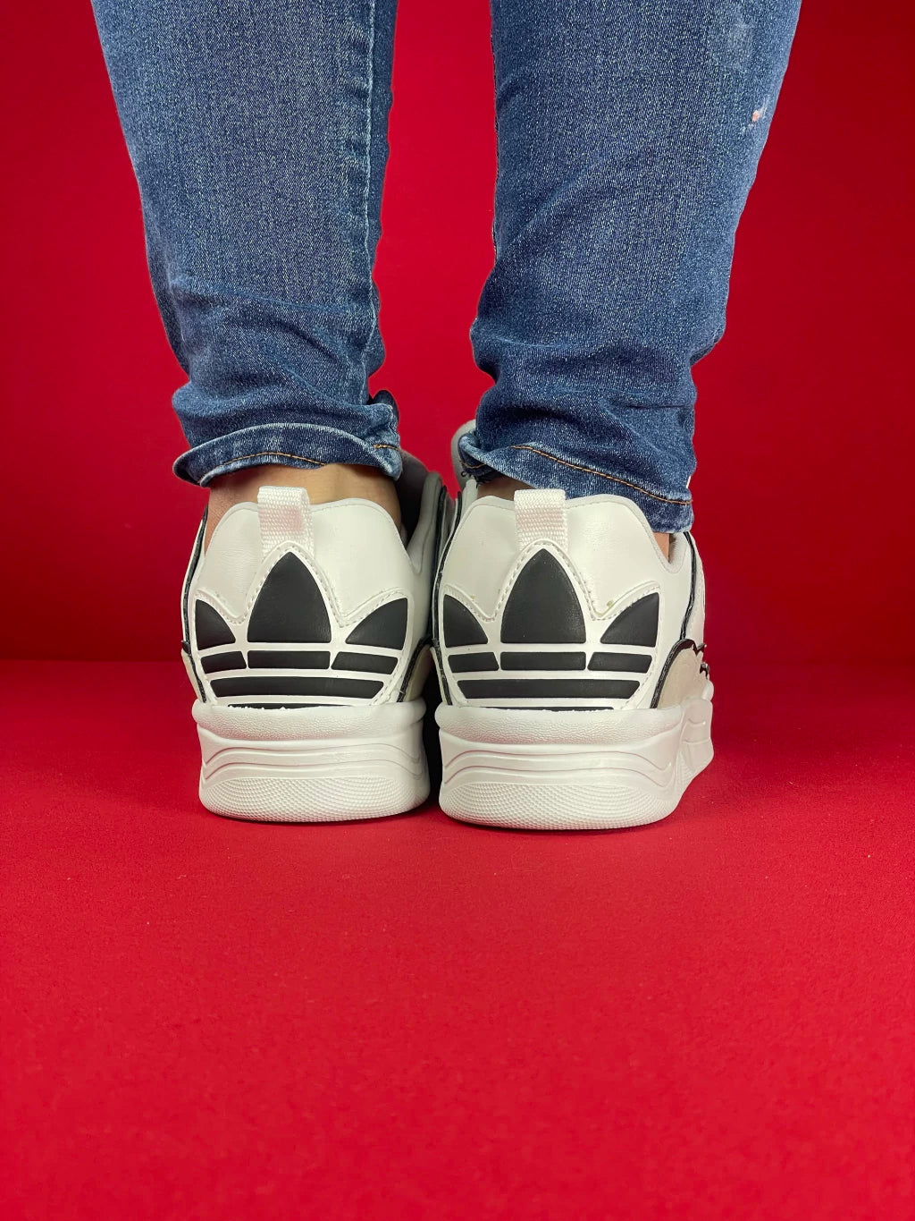 Adidas Oziris (Branco Preto)