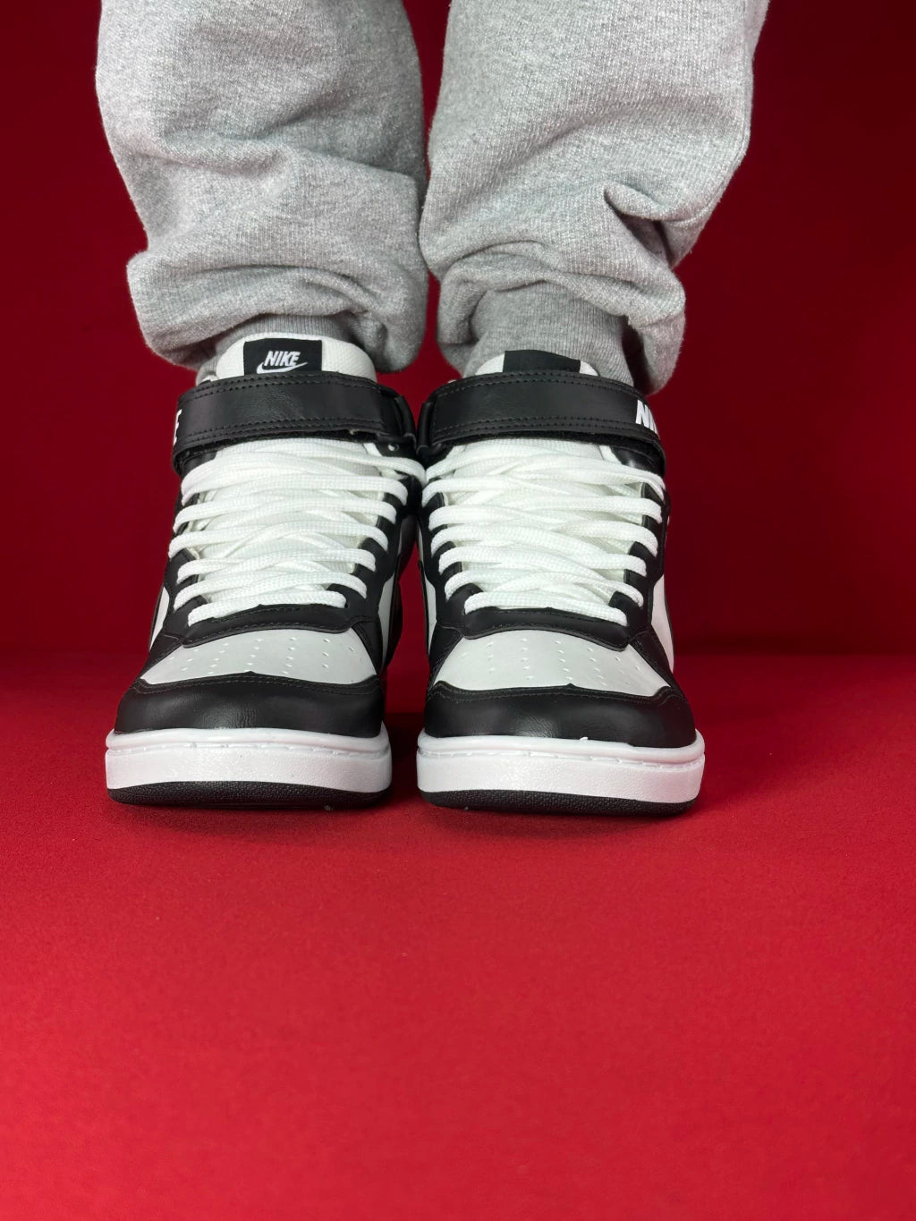 NIKE COURT BOROUGH MID (BRANCO PRETO)