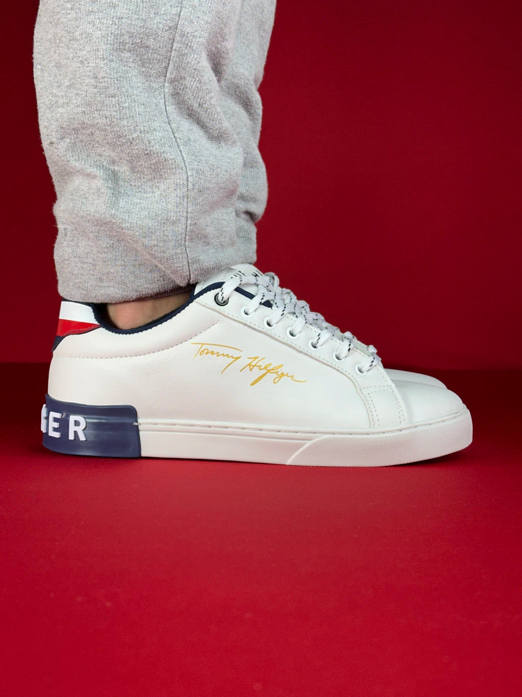 Tommy Hilfiger (BRANCO AZUL)