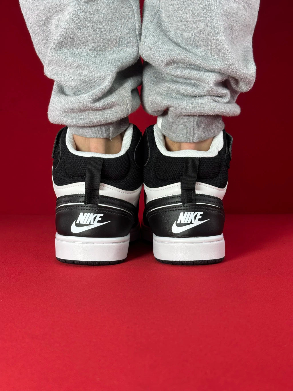 NIKE COURT BOROUGH MID (BRANCO PRETO)