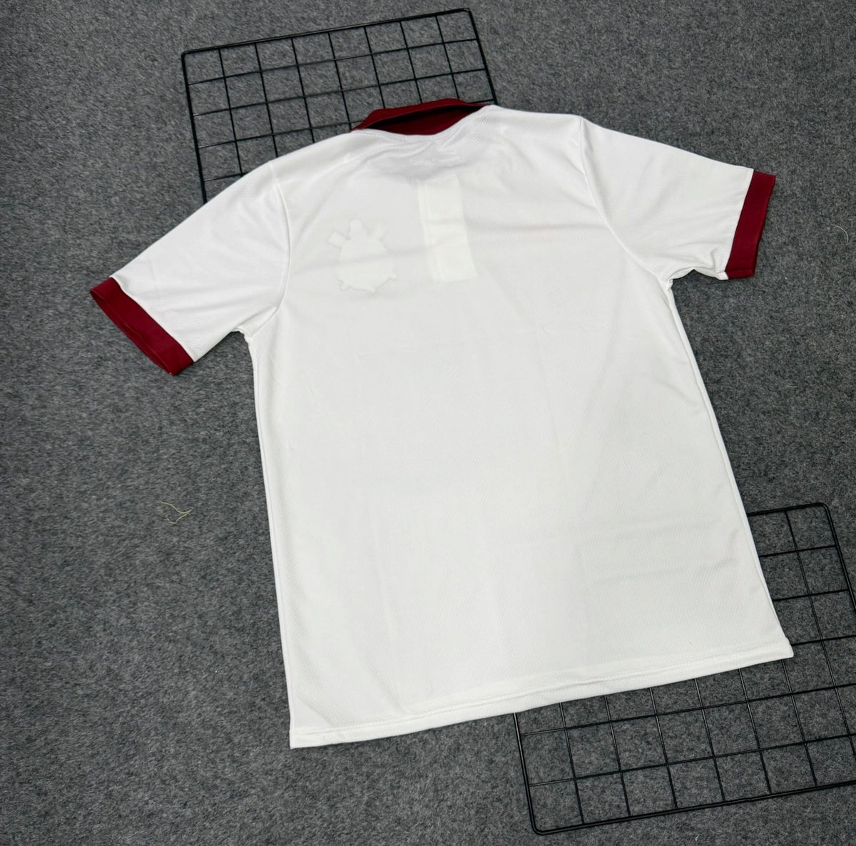 Camisa Corinthians Branca e Vinho Gola Polo