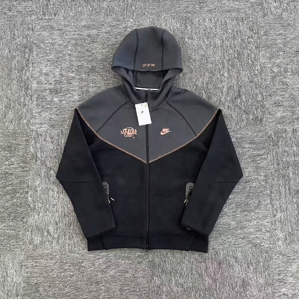 Conjunto Syna World & Nike Tech Fleece