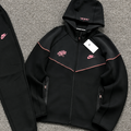 Conjunto Syna World & Nike Tech Fleece