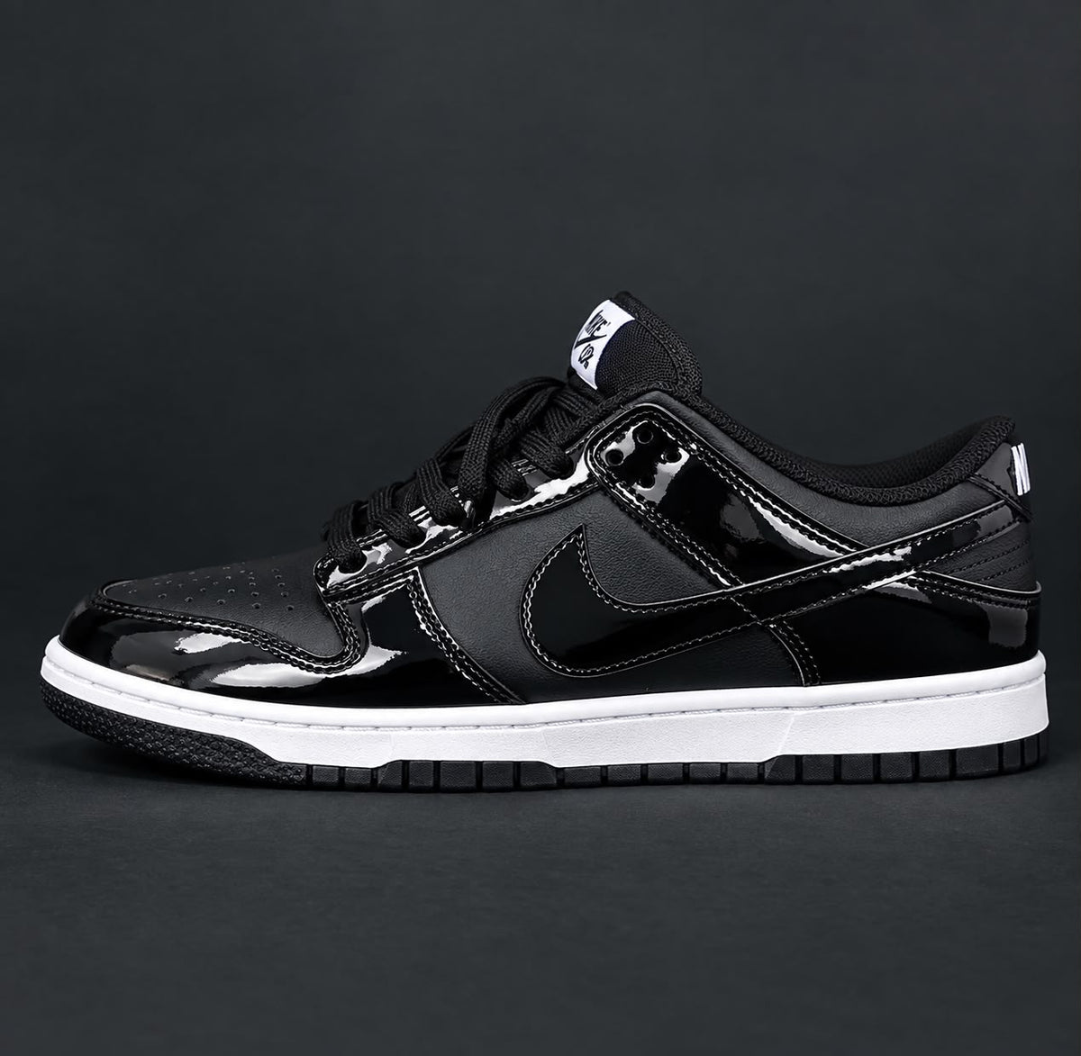 NIKE DUNK LOW PRETO BRILHANTE