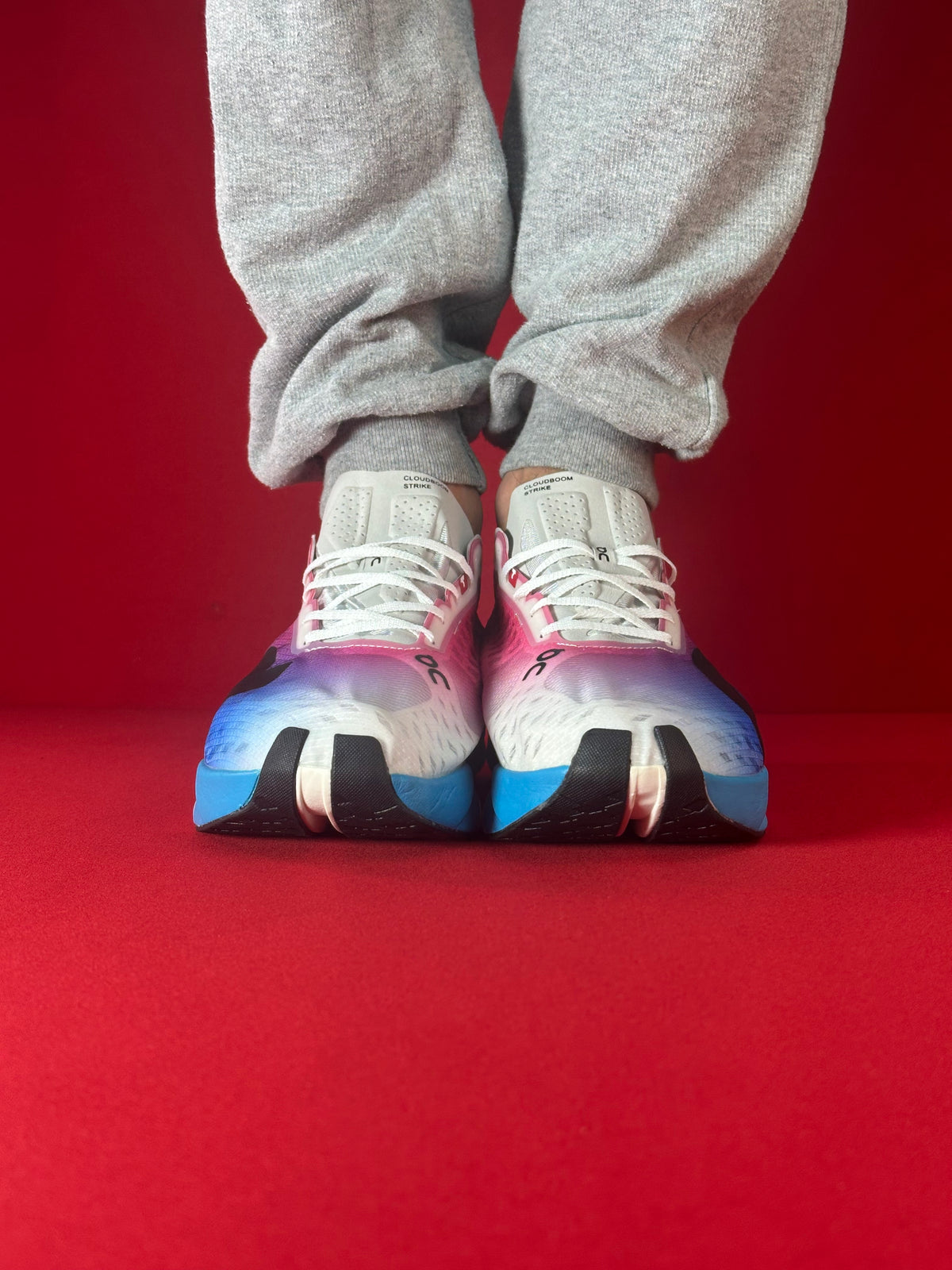 ON Cloudmonster 2 (Branco, rosa e azul)