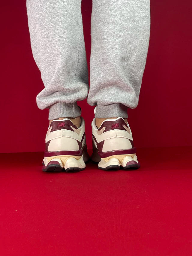 New Balance 9060 (Beje e Vinho)